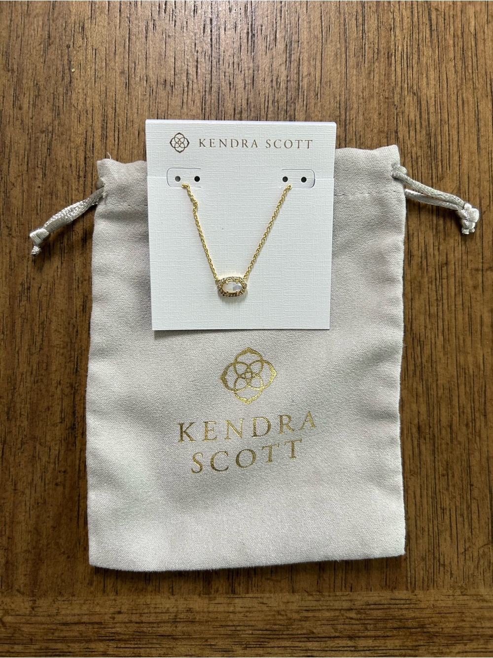 Kendra Scott Gold Oval Halo Pendant Necklace